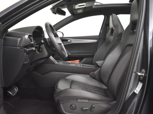 CUPRA Leon Sportstourer 1.4 e-Hybrid VZ Copper Edition Panoramadak | Leder bekleding | Keyless | Dodehoekdetectie | Park ... ActivLease financial lease