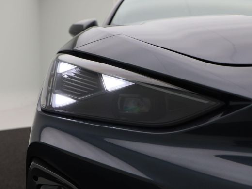 CUPRA Leon Sportstourer 1.5 TSi 272 Pk e-Hybrid VZ Performance | Full LED | Trekhaak | 19 Inch | Camera | Stoelverwarming... ActivLease financial lease