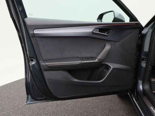 CUPRA Leon Sportstourer 1.5 TSi 272 Pk e-Hybrid VZ Performance | Full LED | Trekhaak | 19 Inch | Camera | Stoelverwarming... ActivLease financial lease
