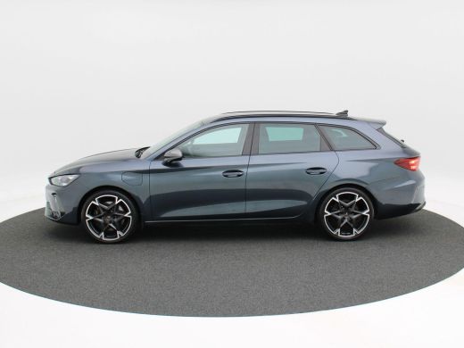 CUPRA Leon Sportstourer 1.5 TSi 272 Pk e-Hybrid VZ Performance | Full LED | Trekhaak | 19 Inch | Camera | Stoelverwarming... ActivLease financial lease