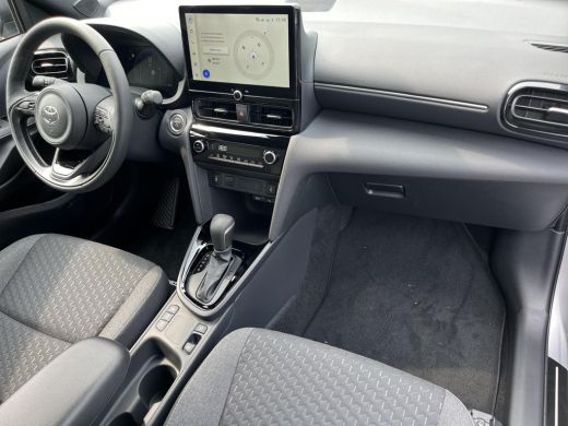 Toyota Yaris Cross 1.5 Hybrid 115 First Edition | Parkeersensoren | Stoel- + stuurverwarming | Navigatie | Carplay |... ActivLease financial lease