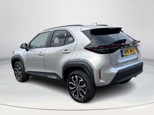 Toyota Yaris Cross 1.5 Hybrid 115 First Edition | Parkeersensoren | Stoel- + stuurverwarming | Navigatie | Carplay |... ActivLease financial lease