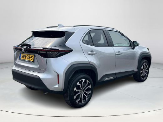 Toyota Yaris Cross 1.5 Hybrid 115 First Edition | Parkeersensoren | Stoel- + stuurverwarming | Navigatie | Carplay |... ActivLease financial lease