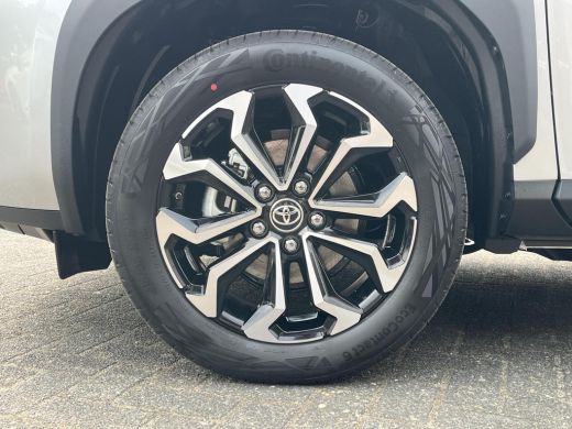 Toyota Yaris Cross 1.5 Hybrid 115 First Edition | Parkeersensoren | Stoel- + stuurverwarming | Navigatie | Carplay |... ActivLease financial lease