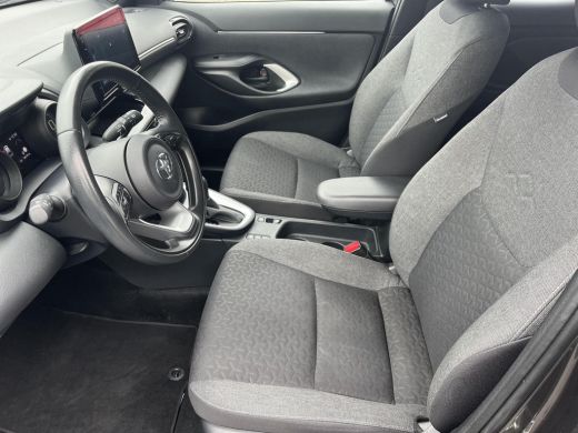 Toyota Yaris Cross 1.5 Hybrid Dynamic | Dode hoek waarschuwing | Parkeersensoren | Stoelverwarming | Navigatie | ActivLease financial lease