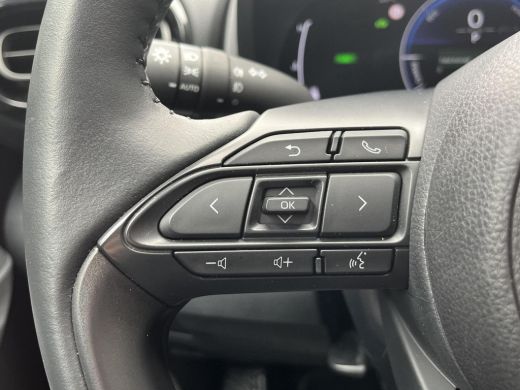 Toyota Yaris Cross 1.5 Hybrid Dynamic PLUS All-in prijs! | Stoel/stuurwielverwarming | Voorruitverwarming ActivLease financial lease