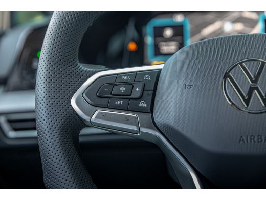 Volkswagen GOLF Variant R-Line Edition 1.5 eTSI 115pk DSG | 'App-Connect' draadloze smartphone integratie | Achteruitrijc... ActivLease financial lease