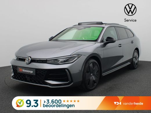 Volkswagen Passat Variant 1.5 eHybrid R-Line Edition 272PK DSG Matrix led, trekhaak, adaptive cruise, side assist, ... Volkswagen Passat Variant 1.5 eHybrid R-Line Edition 272PK DSG Matrix led, trekhaak, adaptive cruise, side assist, ...