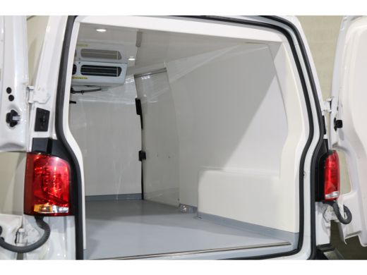 Volkswagen Transporter 2.0 TDI L2 H1 Koelwagen 0 Graden koeling Airco Sidebars ActivLease financial lease