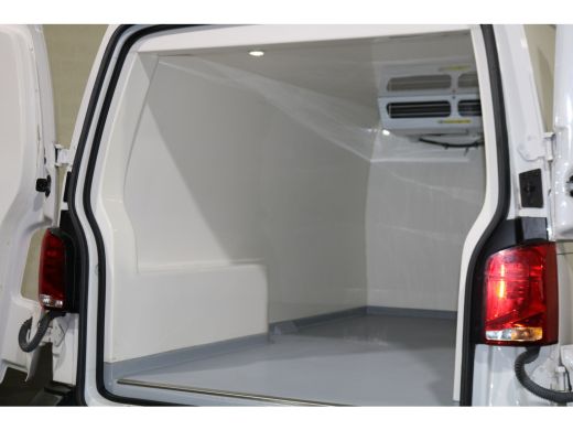 Volkswagen Transporter 2.0 TDI L2 H1 Koelwagen 0 Graden koeling Airco Sidebars ActivLease financial lease