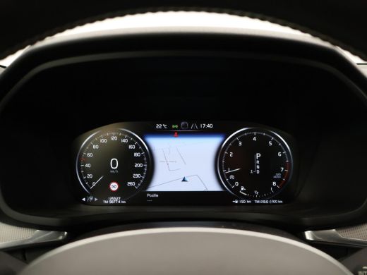 Volvo  V60 2.0 T4 190 PK R-DESIGN + PANORAMADAK | WEGKL. TREKHAAK | STUURVERW. | ADAPTIVE CRUISE CONTROL ActivLease financial lease