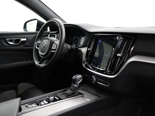 Volvo  V60 2.0 T4 190 PK R-DESIGN + PANORAMADAK | WEGKL. TREKHAAK | STUURVERW. | ADAPTIVE CRUISE CONTROL ActivLease financial lease
