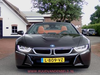 BMW i8 Roadster 1.5 HEADUP/CARPLAY/LASERLIGHT/20''/HARMANKARDON