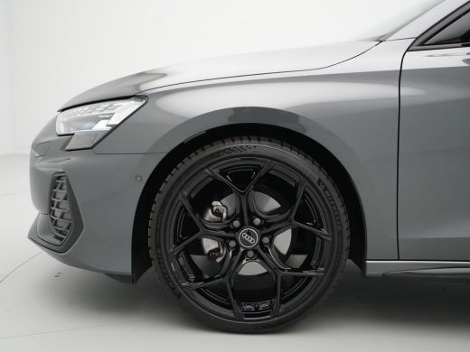 Audi A3 Sportback 35 TFSI 150 pk S edition Facelift model, PDC, Optiek zwart plus, 19 inch 88 ActivLease financial lease