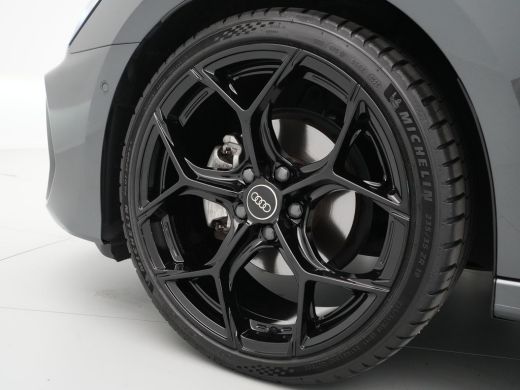 Audi A3 Sportback 35 TFSI 150 pk S edition Facelift model, PDC, Optiek zwart plus, 19 inch 88 ActivLease financial lease