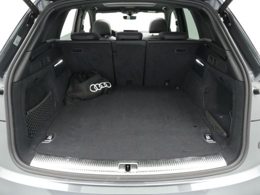 Audi Q5 50 TFSI e 299 pk S edition Panodak, B&O, Luchtvering, Camera, Stoelverwarming 115 ActivLease financial lease
