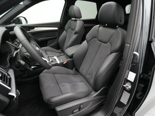 Audi Q5 50 TFSI e 299 pk S edition Panodak, B&O, Luchtvering, Camera, Stoelverwarming 115 ActivLease financial lease