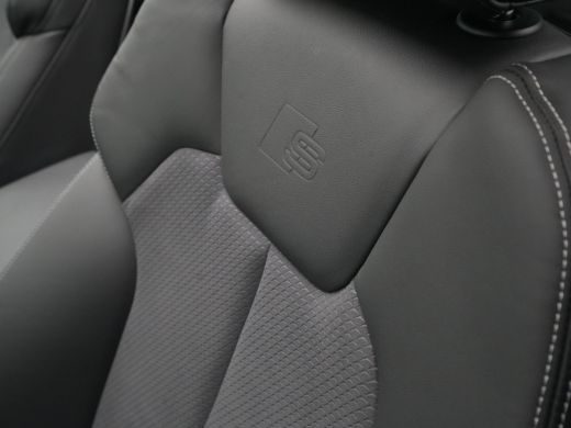 Audi Q5 50 TFSI e 299 pk S edition Panodak, B&O, Luchtvering, Camera, Stoelverwarming 115 ActivLease financial lease