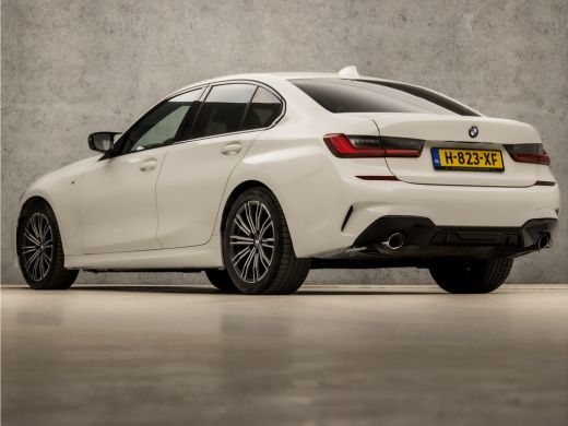 BMW 3 Serie 320i M Sport 184Pk Automaat (APPLE CARPLAY, M PAKKET, GROOT NAVI, SFEERVERLICHTING, LEDER/ACANTAR... ActivLease financial lease