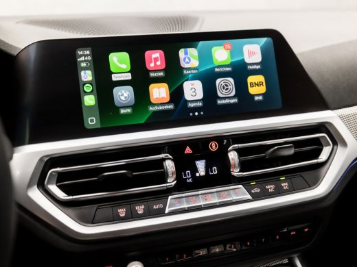 BMW 3 Serie 320i M Sport 184Pk Automaat (APPLE CARPLAY, M PAKKET, GROOT NAVI, SFEERVERLICHTING, LEDER/ACANTAR... ActivLease financial lease