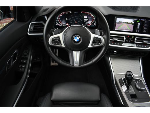 BMW 3 Serie Touring 330e M-Sport Pano Trekhaak Harman/K 19inch Camera ActivLease financial lease