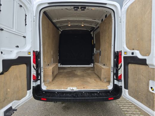 Ford Transit 350 2.0 TDCI L2 H2 - 130 Pk - Euro 6 - Airco - Cruise Control ActivLease financial lease