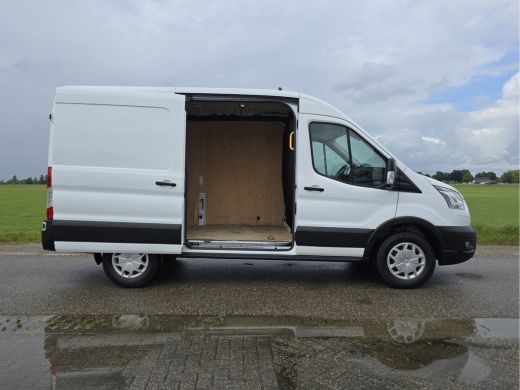 Ford Transit 350 2.0 TDCI L2 H2 - 130 Pk - Euro 6 - Airco - Cruise Control - PDC ActivLease financial lease