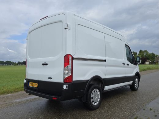 Ford Transit 350 2.0 TDCI L2 H2 - 130 Pk - Euro 6 - Airco - Cruise Control - PDC ActivLease financial lease