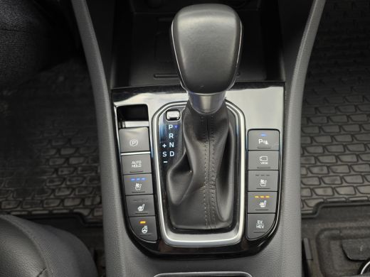 Hyundai IONIQ 1.6 GDi PHEV Premium | Stoelgeheugen | Stoelkoeling en verwarming | Stoelverwarming achter | Stuu... ActivLease financial lease