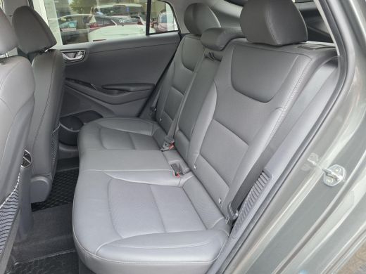 Hyundai IONIQ 1.6 GDi PHEV Premium | Stoelgeheugen | Stoelkoeling en verwarming | Stoelverwarming achter | Stuu... ActivLease financial lease