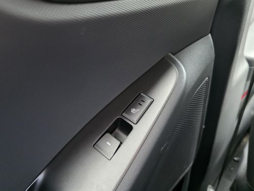 Hyundai IONIQ 1.6 GDi PHEV Premium | Stoelgeheugen | Stoelkoeling en verwarming | Stoelverwarming achter | Stuu... ActivLease financial lease
