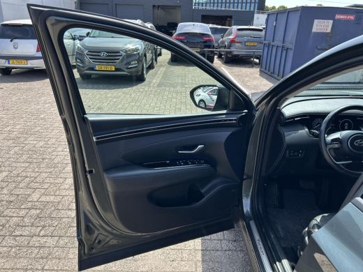 Hyundai Tucson 1.6 T-GDI PHEV Premium 4WD Climate control| Stoelverwarming| Apple carplay| Navigatiesysteem| 4 W... ActivLease financial lease