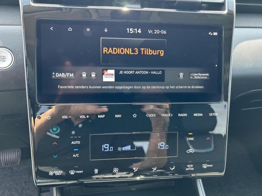 Hyundai Tucson 1.6 T-GDI PHEV Premium 4WD Climate control| Stoelverwarming| Apple carplay| Navigatiesysteem| 4 W... ActivLease financial lease