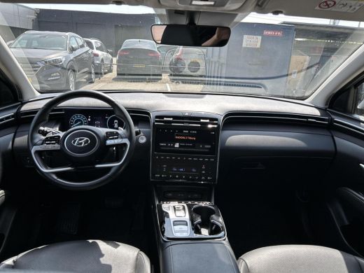 Hyundai Tucson 1.6 T-GDI PHEV Premium 4WD Climate control| Stoelverwarming| Apple carplay| Navigatiesysteem| 4 W... ActivLease financial lease