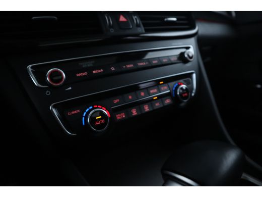 Kia Optima 2.0 GDI PHEV DynamicPlusLine Navigatie, Leder, Camera, Panoramadak, Trekhaak ActivLease financial lease