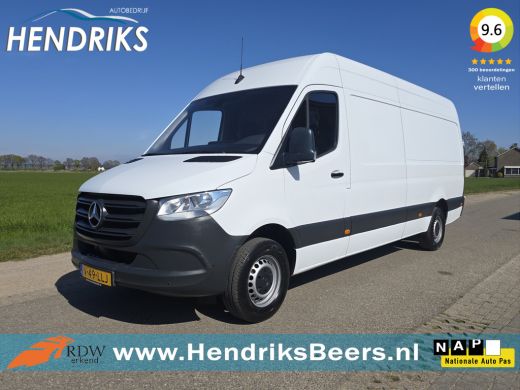 Mercedes Sprinter 315 1.9 CDI L3 H2 RWD - 150 Pk - Euro 6 - MBUX - ParkeerCamera Mercedes Sprinter 315 1.9 CDI L3 H2 RWD - 150 Pk - Euro 6 - MBUX - ParkeerCamera