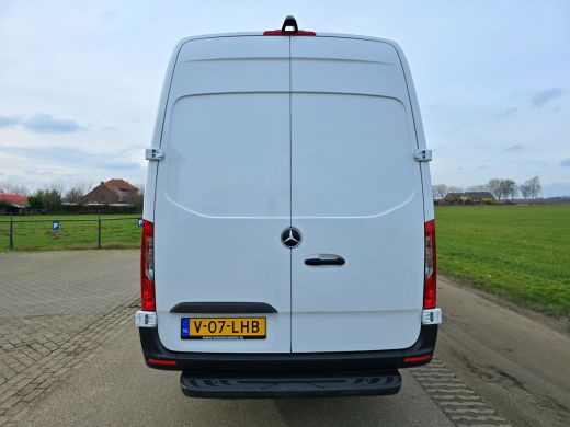 Mercedes-Benz Sprinter 317 1.9 CDI L3 H2 RWD - 170 Pk - Euro 6 - AUTOMAAT - MBUX - ParkeerCamera ActivLease financial lease