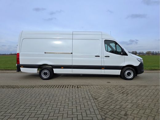 Mercedes-Benz Sprinter 317 1.9 CDI L3 H2 RWD - 170 Pk - Euro 6 - AUTOMAAT - MBUX - ParkeerCamera ActivLease financial lease