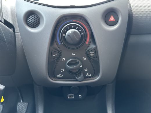 Peugeot 108 1.0 e-VTi Active | CAMERA| APPLE CARPLAY/ANDROID AUTO\| DAB| AIRCO| ActivLease financial lease