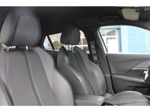 Peugeot 2008 1.2 PureTech GT-Line | Automaat | Navigatie | Camera | 18 Inch LMV | 1e Eigenaar | 27.500km | ActivLease financial lease