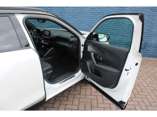 Peugeot 2008 1.2 PureTech GT-Line | Automaat | Navigatie | Camera | 18 Inch LMV | 1e Eigenaar | 27.500km | ActivLease financial lease
