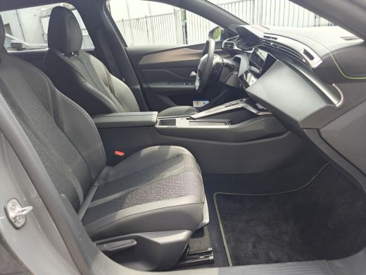 Peugeot 308 SW 1.2 Hybrid 145 e-DCS6 GT | Achteruitrijcamera | Cruise control adaptief met Stop&Go | Navigati... ActivLease financial lease
