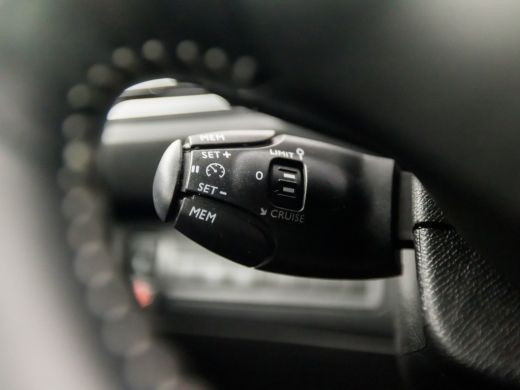 Peugeot 308 SW 1.2 PureTech Sport Automaat (PANORAMADAK, APPLE CARPLAY, GROOT. NAVI, 360 CAMERA, SPORTSTOELEN... ActivLease financial lease