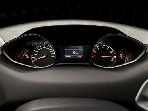 Peugeot 308 SW 1.2 PureTech Sport Automaat (PANORAMADAK, APPLE CARPLAY, GROOT. NAVI, 360 CAMERA, SPORTSTOELEN... ActivLease financial lease