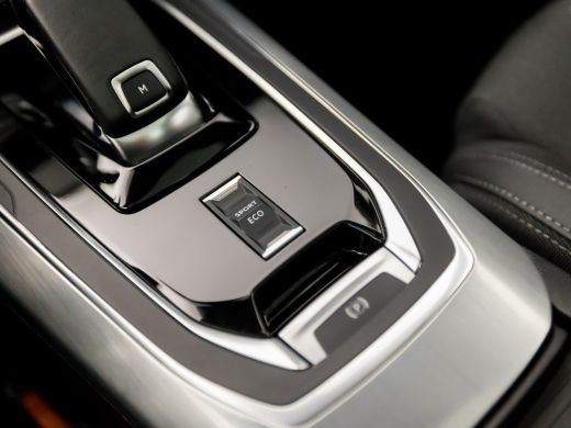 Peugeot 308 SW 1.2 PureTech Sport Automaat (PANORAMADAK, APPLE CARPLAY, GROOT. NAVI, 360 CAMERA, SPORTSTOELEN... ActivLease financial lease
