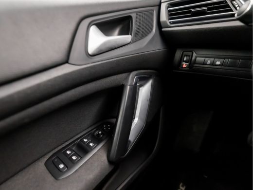 Peugeot 308 SW 1.2 PureTech Sport Automaat (PANORAMADAK, APPLE CARPLAY, GROOT. NAVI, 360 CAMERA, SPORTSTOELEN... ActivLease financial lease