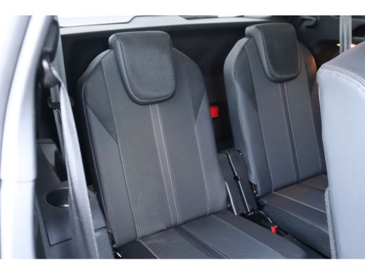 Peugeot 5008 1.2 PURETECH 130PK GT PACK AUTOMAAT / NAVI / CLIMA / PDC / 19" LMV / CAMERA / KEYLESS / FULL-LED ... ActivLease financial lease