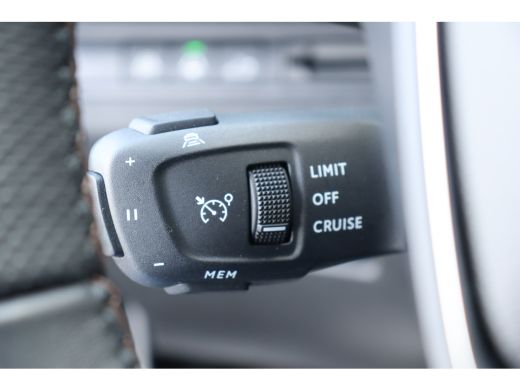 Peugeot 5008 1.2 PURETECH 130PK GT PACK AUTOMAAT / NAVI / CLIMA / PDC / 19" LMV / CAMERA / KEYLESS / FULL-LED ... ActivLease financial lease