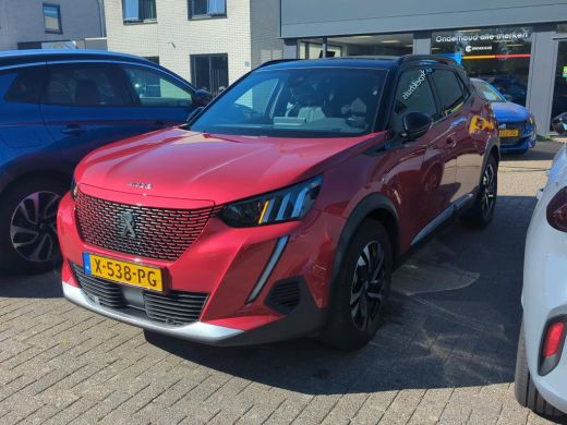 Peugeot e-2008 EV GT 50 kWh | Navi | Clima | Adaptive Cruise | Schuifkantel/dak | Stoelverwarming | Peugeot e-2008 EV GT 50 kWh | Navi | Clima | Adaptive Cruise | Schuifkantel/dak | Stoelverwarming |