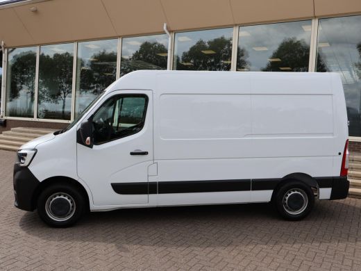 Renault Master T35 2.3 DCI 135 L2H2 COMFORT + APPLE CARPLAY | NAVIGATIE | CRUISE | DAB+ ActivLease financial lease